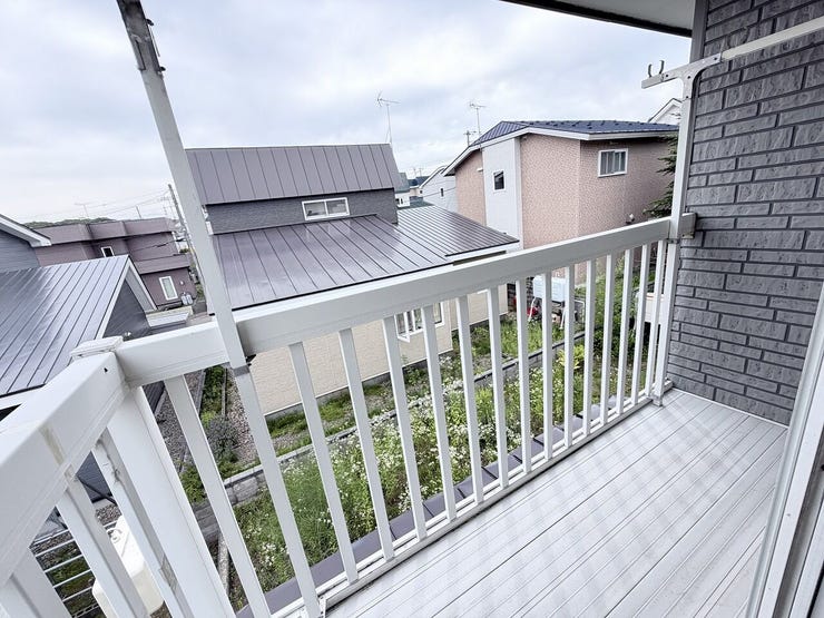 ☆洗濯や布団干しにも便利なバルコニーを備えています♪