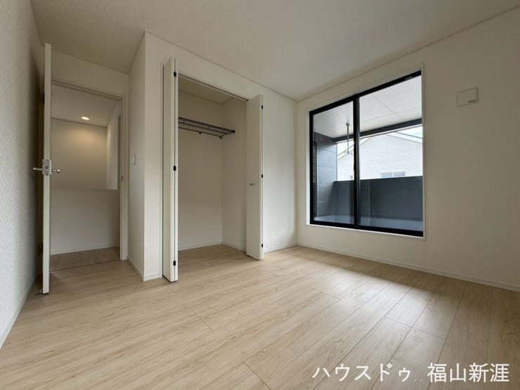 2階洋室になります♪
お子様部屋などにも最適ですね♪