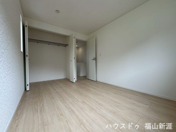 2階洋室スペースになります♪
各お部屋に収納がついています♪