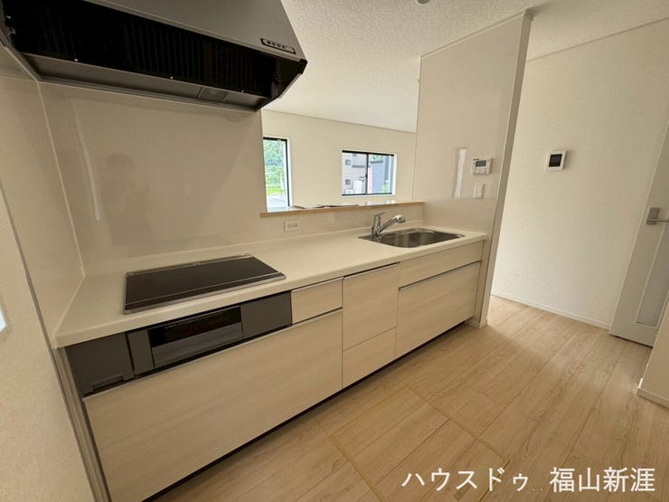 対面キッチンになっていますので、家族の様子を見ながら料理出来ます!