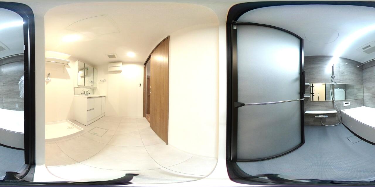 浴室・洗面所の360度写真です。