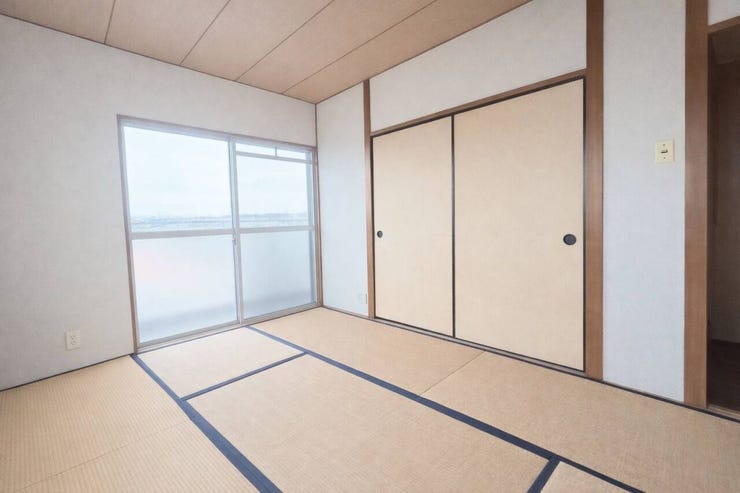 *南側和室*
※家具消し加工済