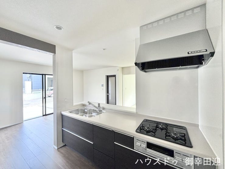 ■家族の「美味しい」が集まる舞台■高い機能性と美しいデザインを両立。料理する人も、待つ人も、笑顔になれる場所です。