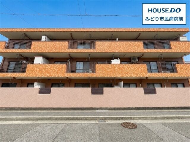 【外観】
【ライオンズマンション左京山 南棟】
地上3階建、総戸数34戸のマンションになります。
名鉄名古屋本線/左京山駅まで徒歩13分