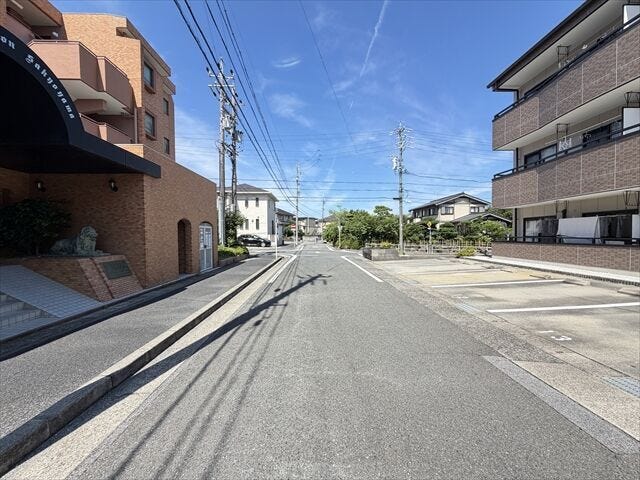 ・フェルナ 相原郷店まで徒歩8分(約630m)
・スギ薬局 有松店まで徒歩9分(約660m)
