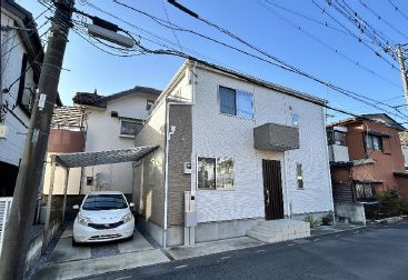 【外観】
【一部リフォーム住宅 見沼区西山村新田】
近隣物件も合わせてご案内可能!ハウスドゥ北宿通りまでお気軽にお問い合わせください♪