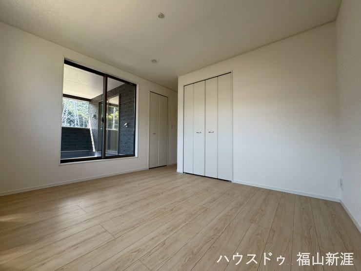 7.5帖の主寝室になります♪