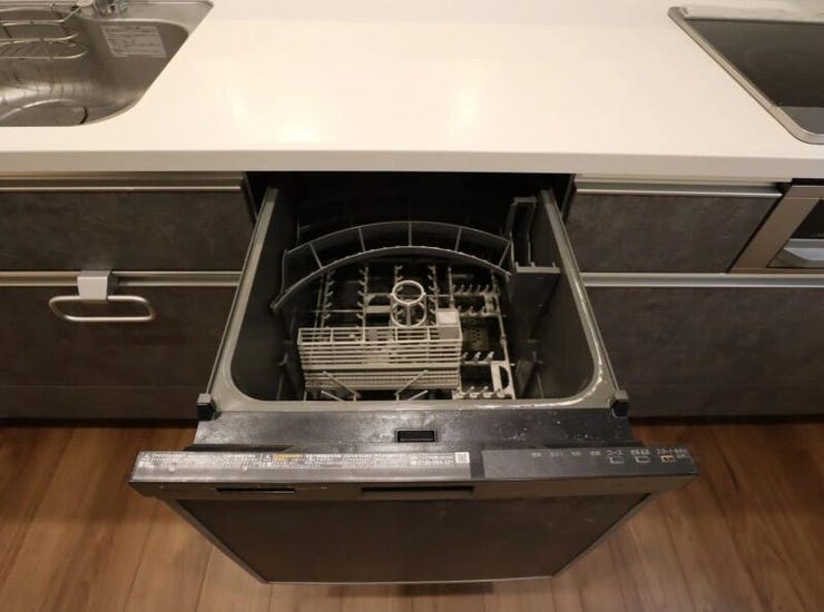 食洗器があるのでちょっと面倒な食器洗いは機械におまかせで家事負担軽減♪