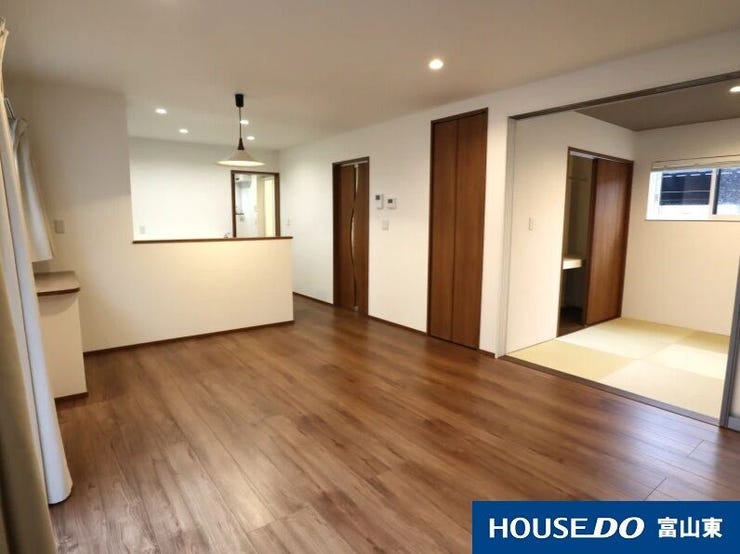 和室が隣接し、扉を開ければ一体感のある広々空間に♪