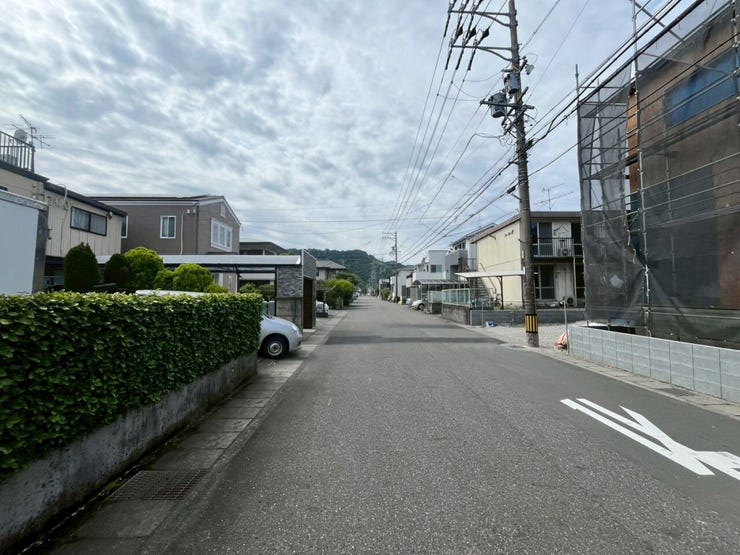 前面道路になります。
