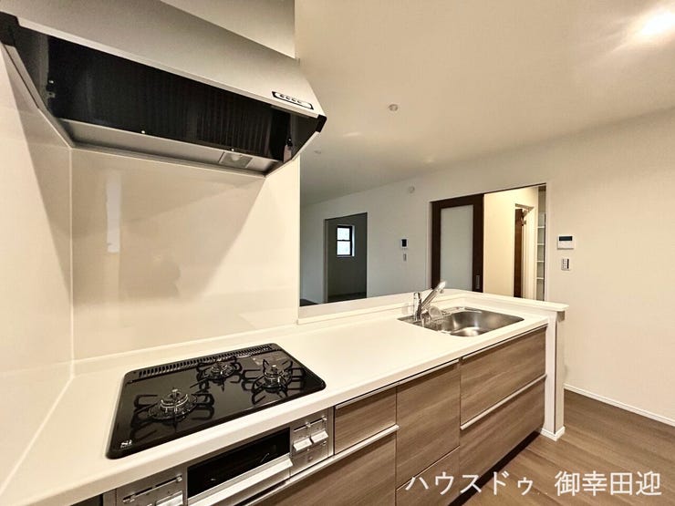 ■家族の「美味しい」が集まる舞台■高い機能性と美しいデザインを両立。料理する人も、待つ人も、笑顔になれる場所です。