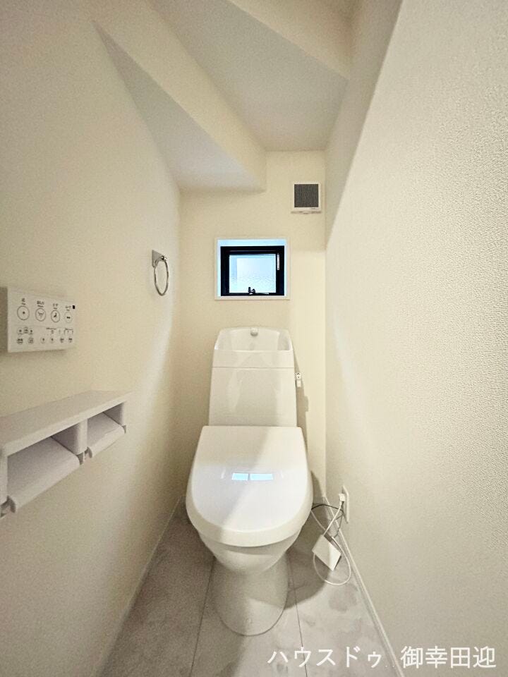 ■一人になれる安らぎの場所■清潔さと静けさを両立した空間。心落ち着くひとときを過ごせる、プライベートなレストルームです。