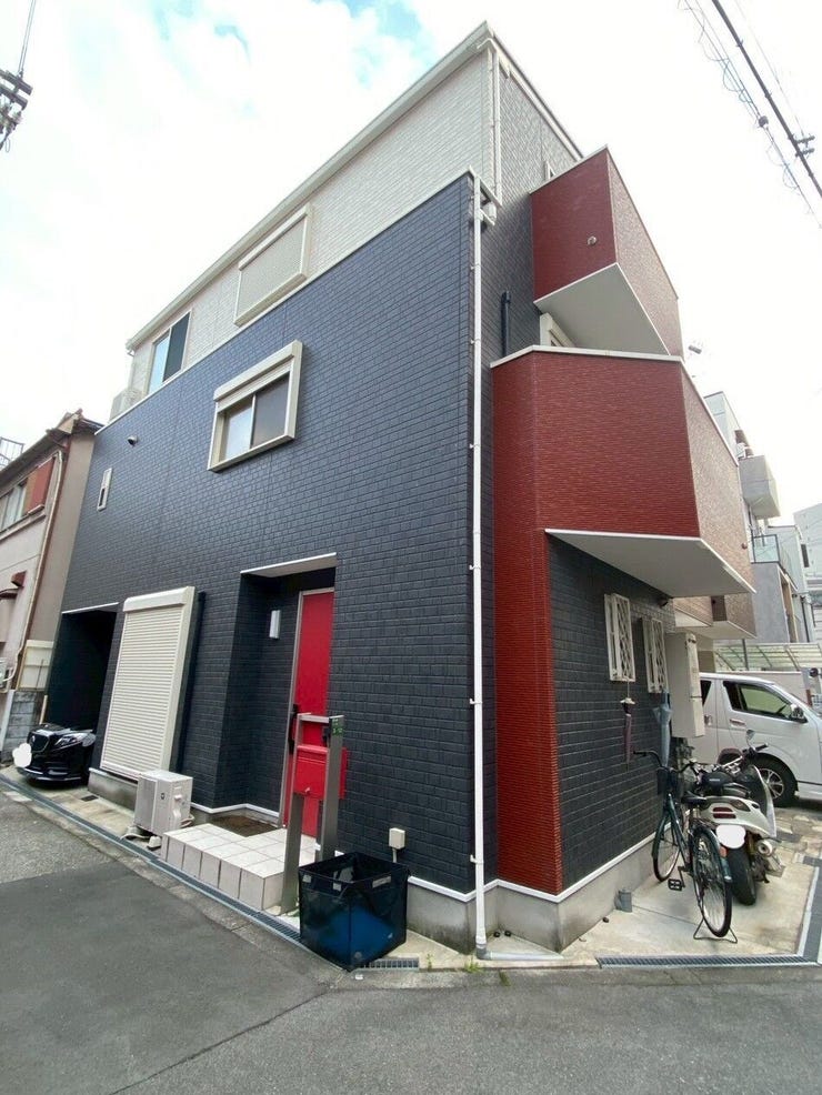 【外観】
築浅でとても住みやすい綺麗な物件になります。
新婚さんもファミリーにも♪