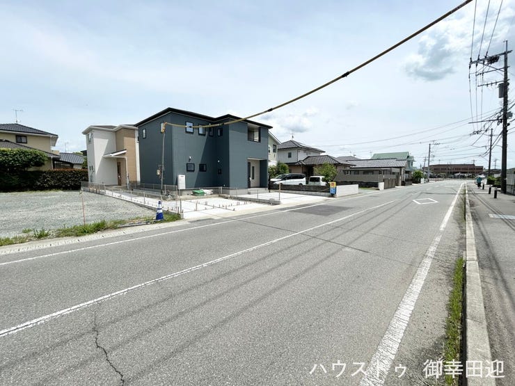 ■理想を叶える新しい暮らしの舞台■高いデザイン性と機能性を兼ね備えた住まい。ここで、家族の新しい物語が始まります。