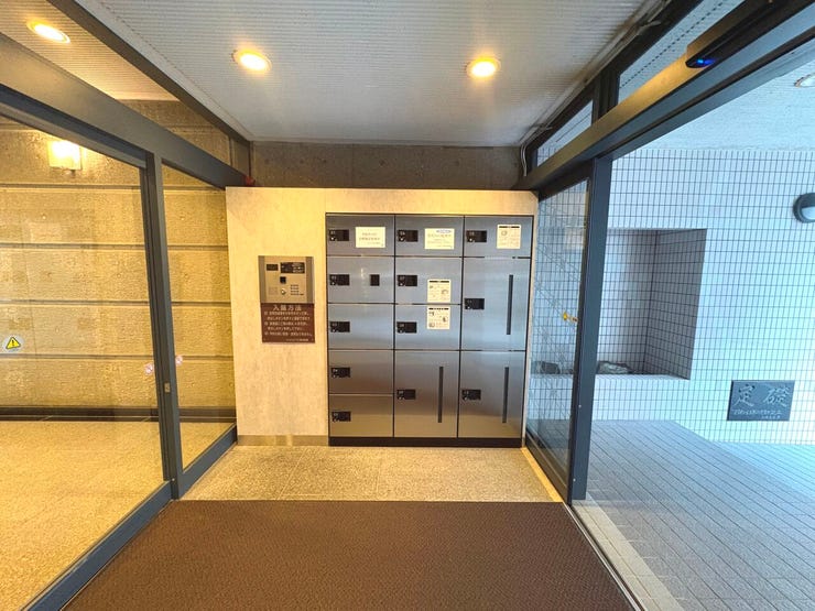 オートロック設備や宅配ボックスを完備。安心してお住まいいただけるセキュリティです。