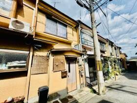 京都市右京区御室岡ノ裾町