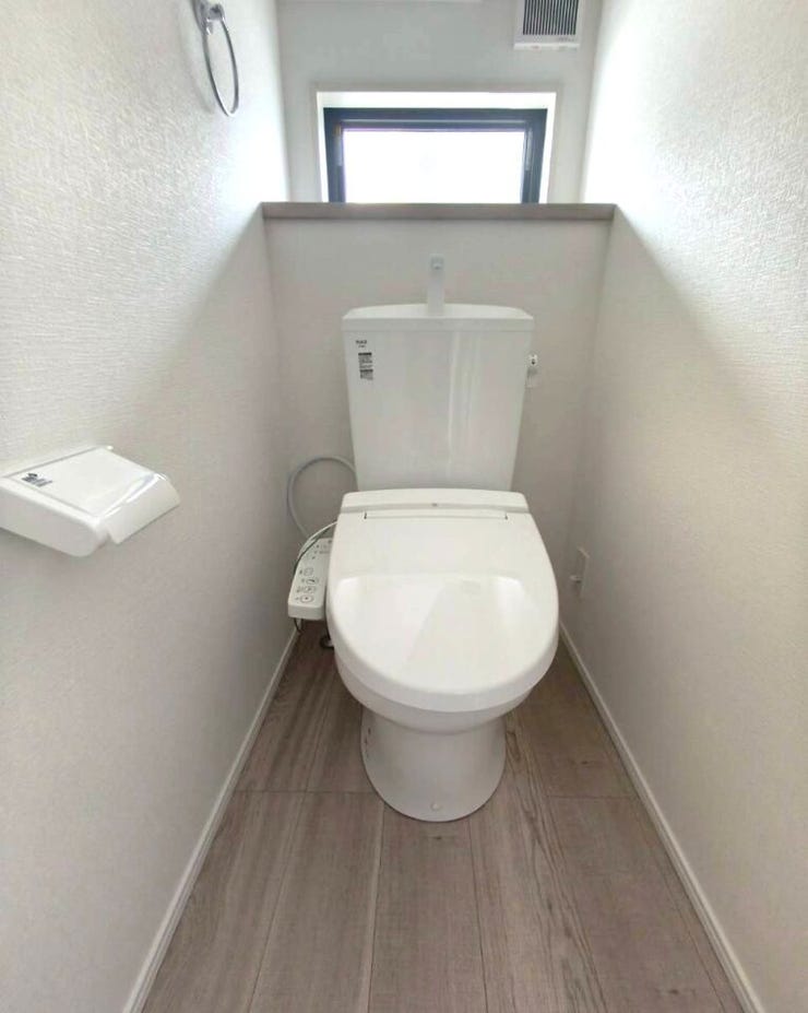 2か所にトイレがあり、来客時での使い分けも可能です