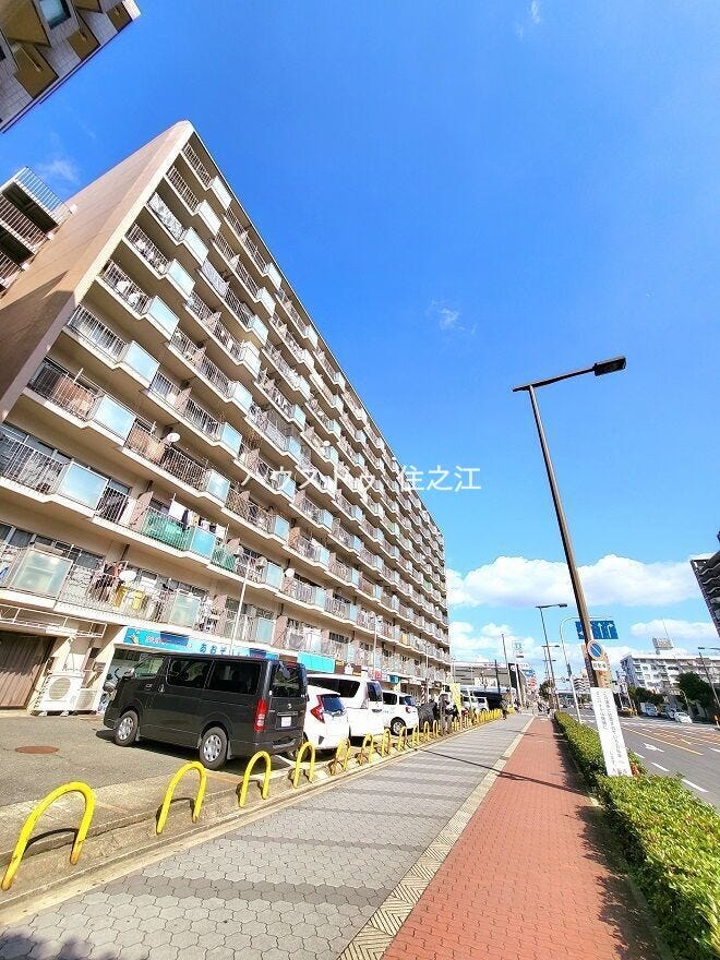 ★建物と前面道路の間には歩道がございますのでお子様も安心通学♪