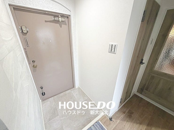 ■玄関横にはシューズクロークがございます!
■玄関周りの様々なものをしまえるので玄関を常にきれいな状態に保てます◎