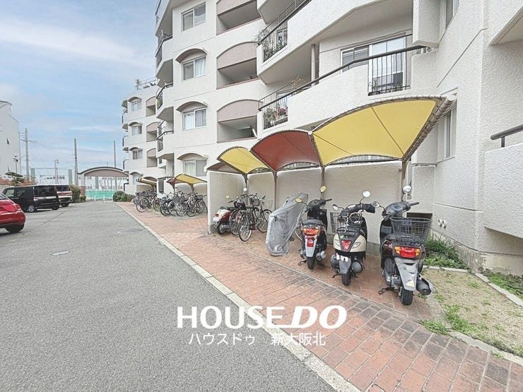 ■バイク置き場や駐輪スペースには屋根が付いているため、大切な愛車を雨や汚れから守ってくれます!
■カラフルなカラーでかわいいですね♪