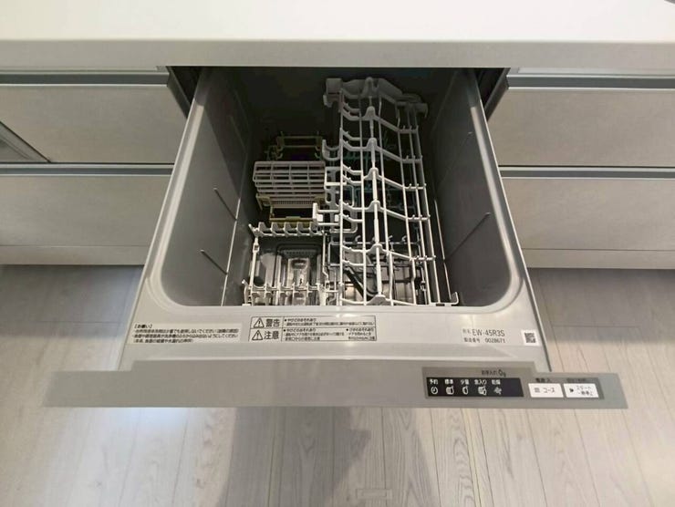 汚れたお皿も食器洗浄機でラクチン洗浄♪
