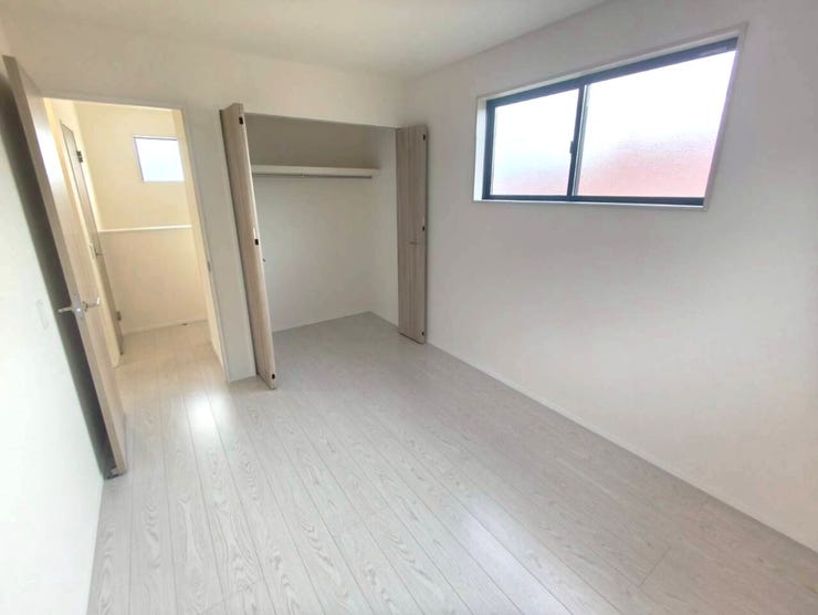 お掃除のしやすいフローリングの部屋です