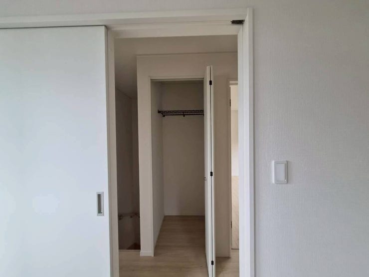 2階 廊下収納