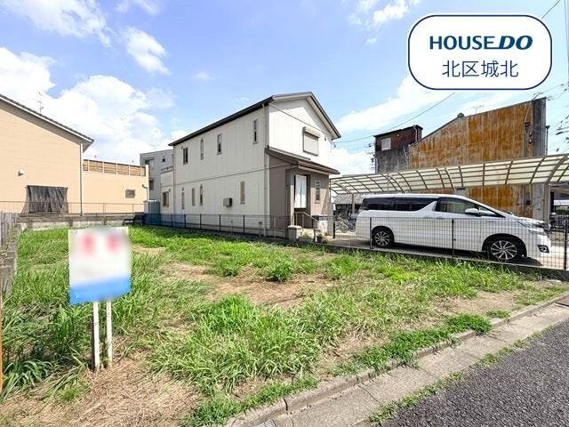 【外観】
●西区稲生町エリア●
◇稲生小学校:徒歩約10分
◇名塚中学校:徒歩約19分
◇アオキスーパー福徳店:徒歩約10分
◇ツルハドラッグ又穂店:徒歩約8分
◇バス停「稲生町」:徒歩約1分