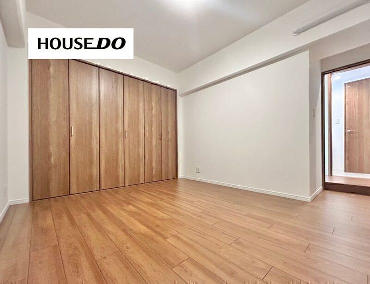 各洋室には大容量クローゼットございます!