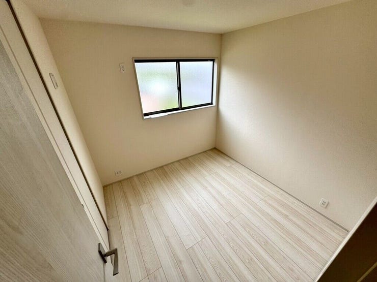 【Bedroom】主寝室や子ども部屋、在宅ワークにも使える洋室。暮らしに合わせて自由にレイアウトできます。