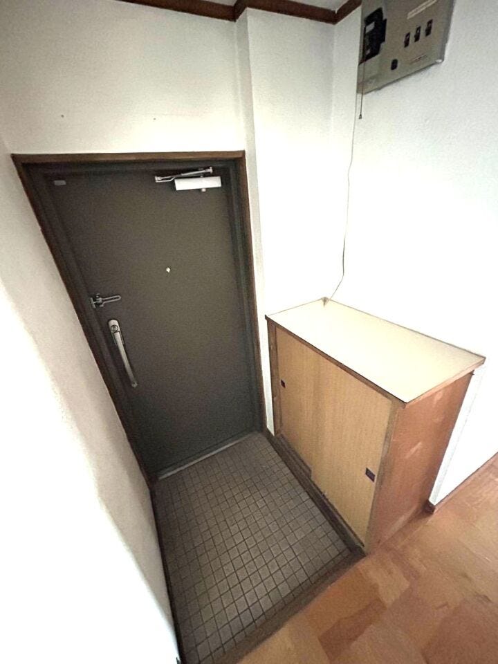 ◆玄関横にシューズボックスがついています
