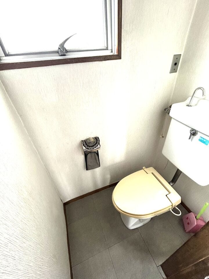 ◆窓があるため明るく、また空気の入れ替えができるので、気持ち良く使用できます♪