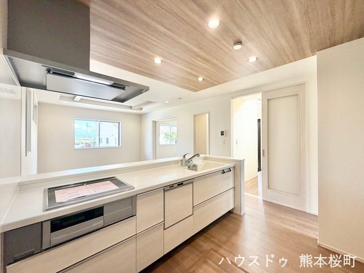 ■家族の「美味しい」が集まる舞台■高い機能性と美しいデザインを両立。料理する人も、待つ人も、笑顔になれる場所です。