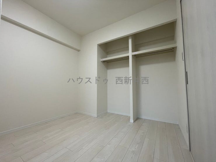 洋室1収納