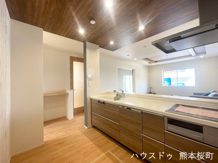 ■家族の「美味しい」が集まる舞台■高い機能性と美しいデザインを両立。料理する人も、待つ人も、笑顔になれる場所です。