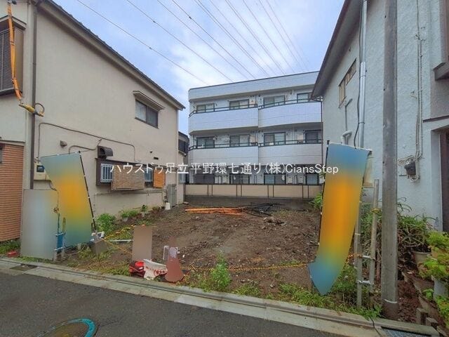 現在建築中。完成現場で参考見学可能です。