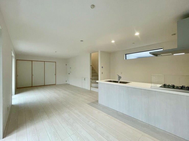 【Living】広さと明るさにこだわったリビング。家族とのコミュニケーションが弾む空間です。