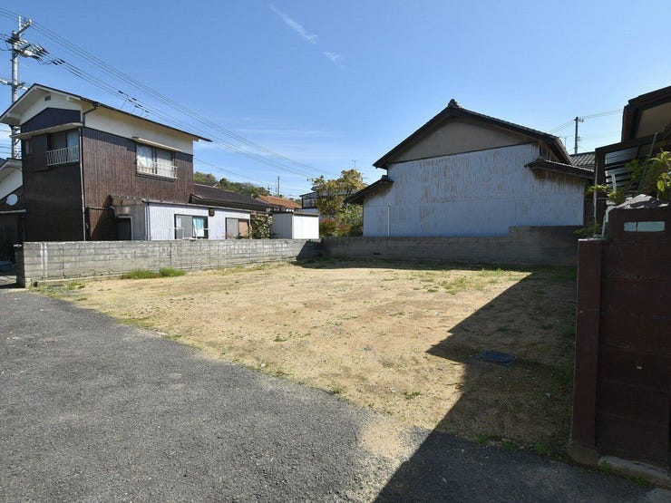 【外観】
外観を南西側より撮影