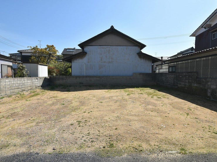 外観を西側より撮影