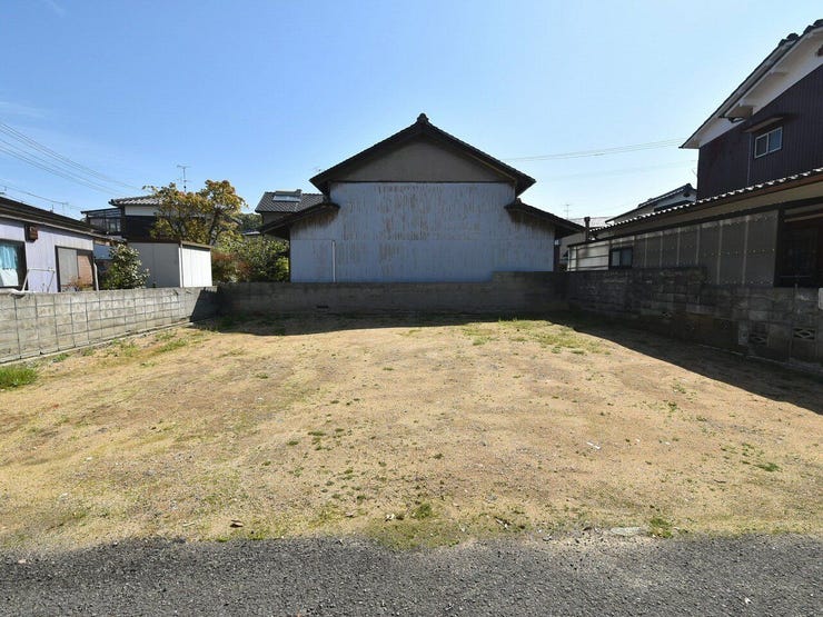 外観を西側より撮影