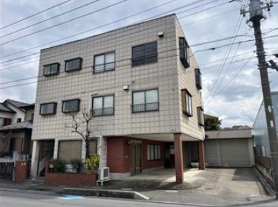 【外観】
【店舗付き住宅 見沼区深作3丁目】
◇事業用店舗付き住宅◇土地面積約104坪!◇カースペース2台以上◇7SLDK+事務所+倉庫
住宅ローンハウスドゥ北宿通りにお気軽にお問い合わせください!