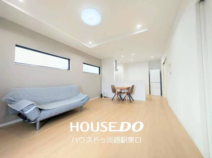 【リビング】
16帖の広々リビングです♪