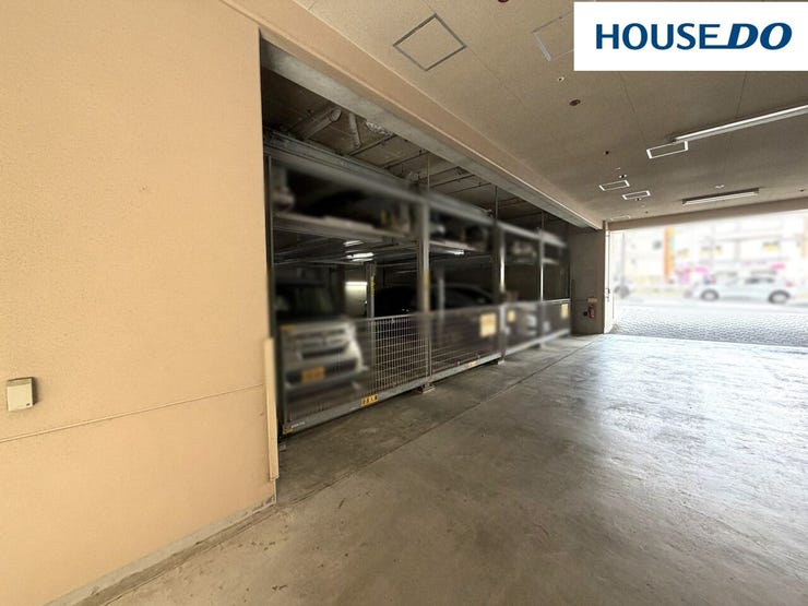 平面(1台)・機械式駐車場(月額14000円~20000円)♪機械式【全長:5050、全幅:1850、全高:1550・2000、重量2000】。2026年4月現在空き有り(機械式5台)。空き要確認