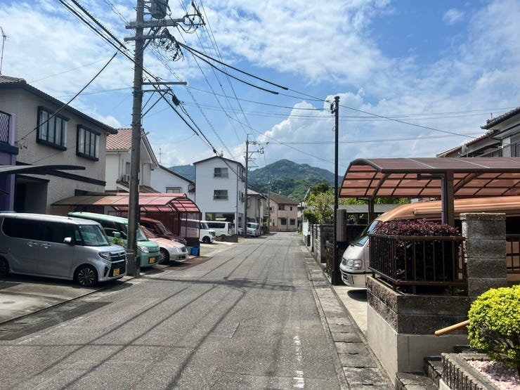 前面道路になります。