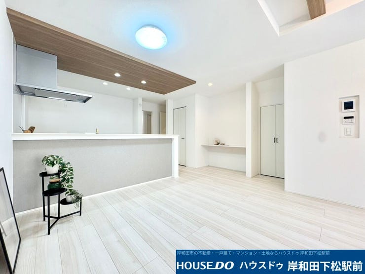 リビング収納も多く居住スペースを広々お使いいただけます♪