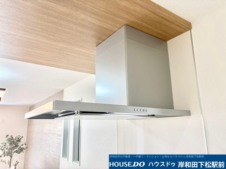 お掃除のしやすいフラットタイプのお換気扇♪
