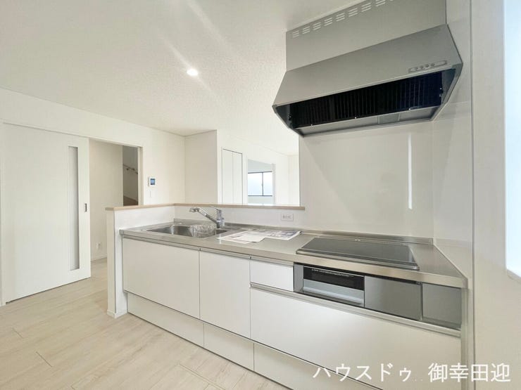 ■家族の「美味しい」が集まる舞台■高い機能性と美しいデザインを両立。料理する人も、待つ人も、笑顔になれる場所です。