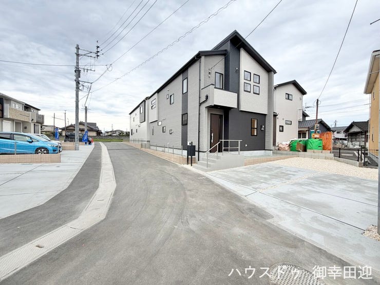 ■車と趣味の幅が広がる場所■単なる駐車スペースではない、洗車やタイヤ交換、DIYにも使える多目的な屋外スペースです。