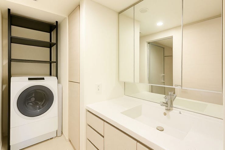 収納がしっかり確保されています♪
洗濯まわりの道具もまとめやすく、家族みんなが気持ちよく使える整った空間に★