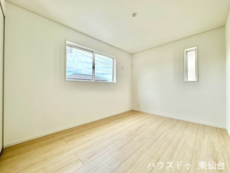 すっきりとした印象で、写真以上に広く感じられるお部屋です。